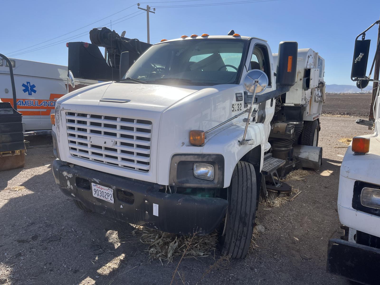 ./imagenes/INVOICE/2019/16840/CAMION BARREDORA GMC TOPKICK C7500 (4).JPG